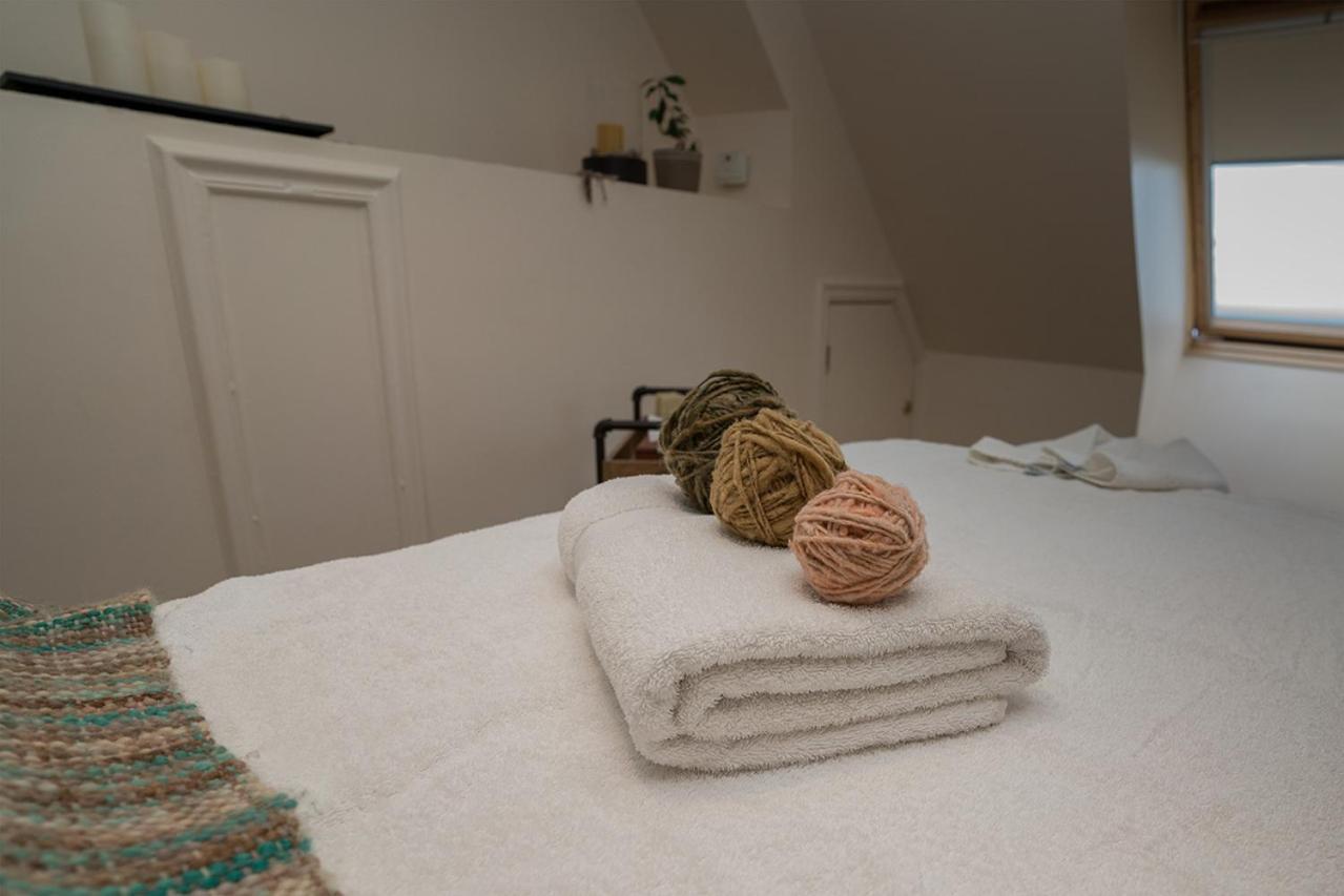 Wyndham Puerto Varas Pettra Εξωτερικό φωτογραφία A massage table
