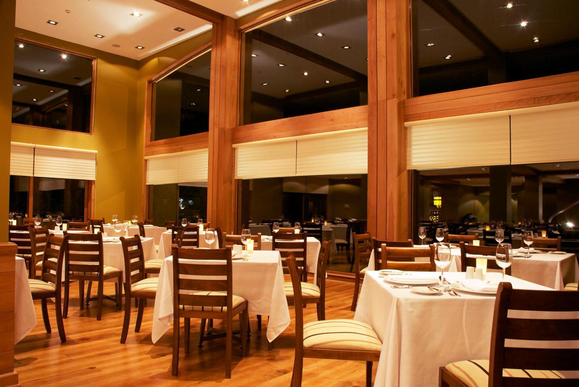 Wyndham Puerto Varas Pettra Εστιατόριο φωτογραφία Restaurant