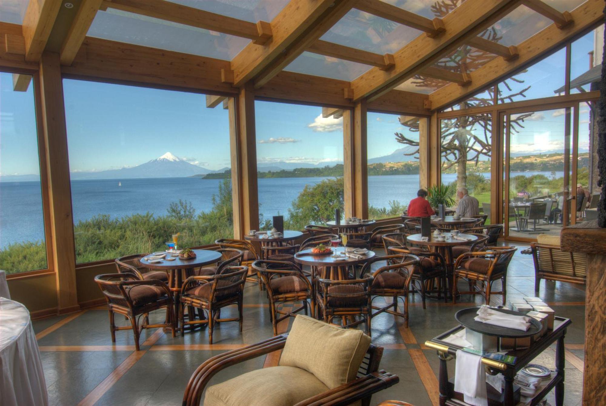 Wyndham Puerto Varas Pettra Εξωτερικό φωτογραφία Restaurant at the hotel