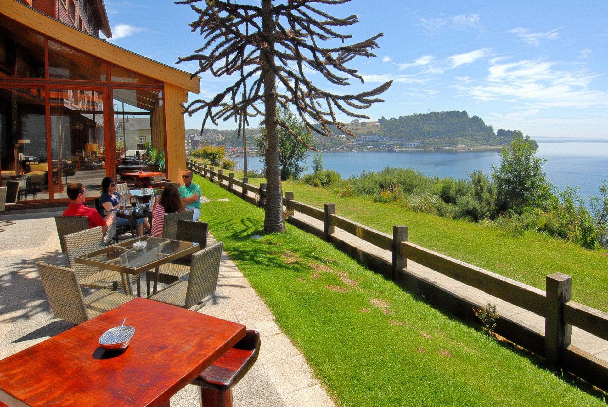 Wyndham Puerto Varas Pettra Εξωτερικό φωτογραφία View of the hotel