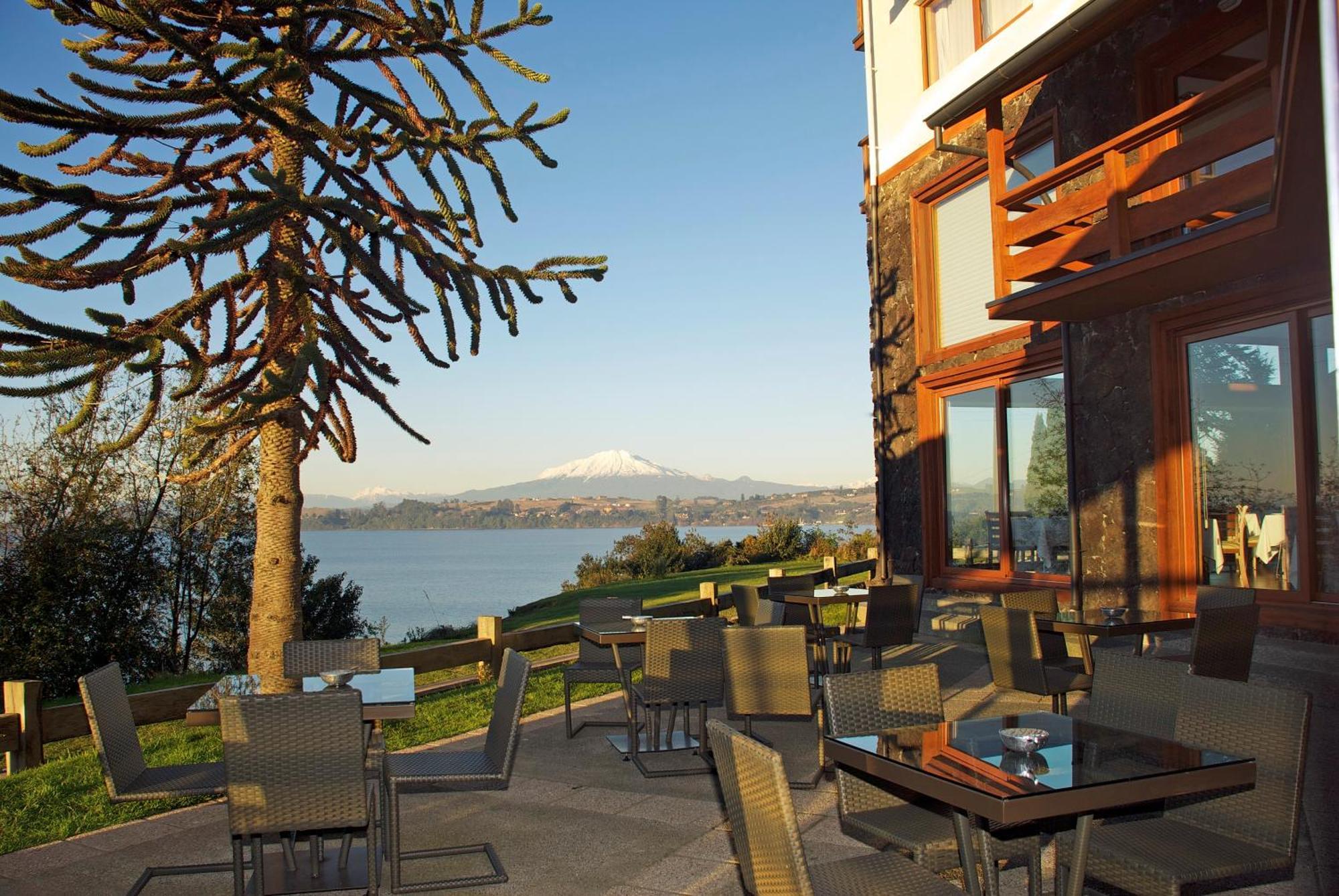 Wyndham Puerto Varas Pettra Εξωτερικό φωτογραφία View of the hotel