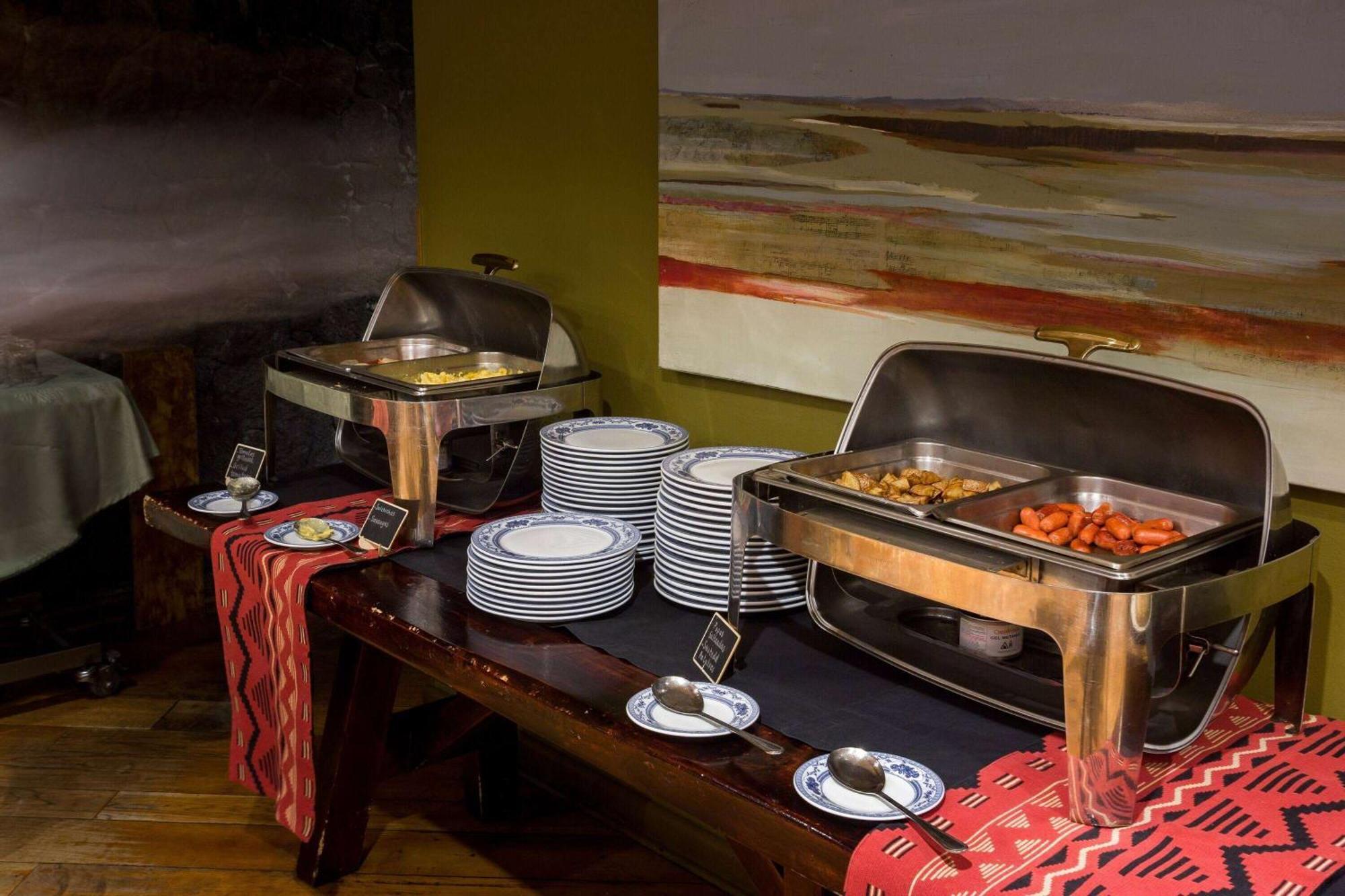 Wyndham Puerto Varas Pettra Εξωτερικό φωτογραφία A chafing dish